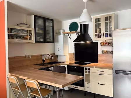 location meublée appartement 3 pièces 67 m² à lyon 8ème (69008)  1 290 €