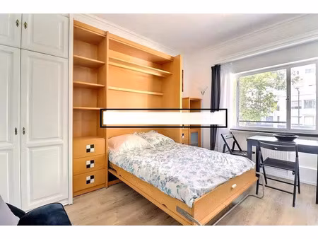 location meublée appartement 1 pièce 21 m² à paris 15ème (75015)  1 250 €