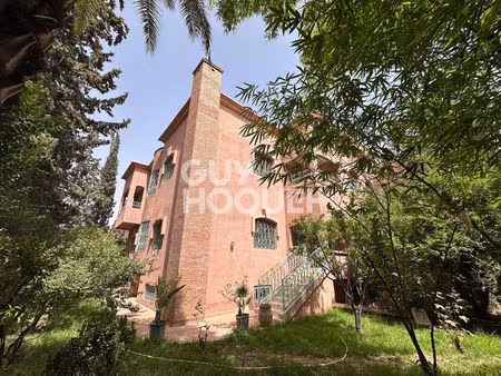 achat/vente villa de 400 m² sur un terrain de 600m²