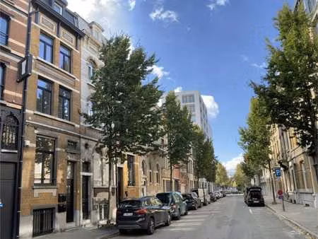 appartement rez-de-chaussée entièrement rénové