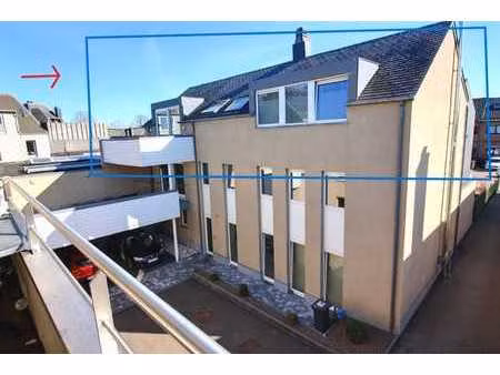 appartement 3 chambres avec terrasse et carport