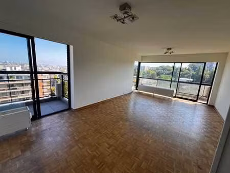 a vendre appartement 3 chambres avec balcon et vue dégagée
