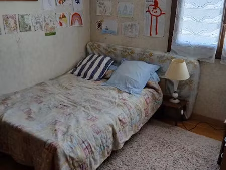 location meublée chambre 1 pièce 11 m² à orleans (45000)  300 €