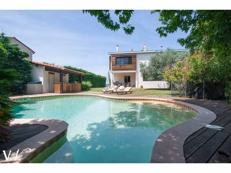 maison de luxe à vendre dans le quartier est