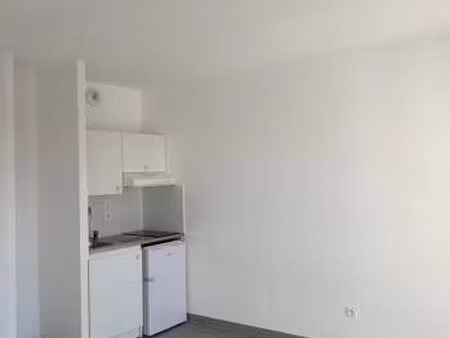 location appartement 1 pièce 23 m² à montpellier (34000)  462 €
