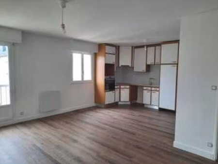 location appartement 5 pièces à noyal-sur-vilaine (35530) : à louer 5 pièces / 100m² noyal