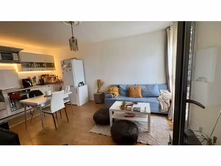 location meublée appartement 4 pièces 74 m² à toulouse (31000)  500 €