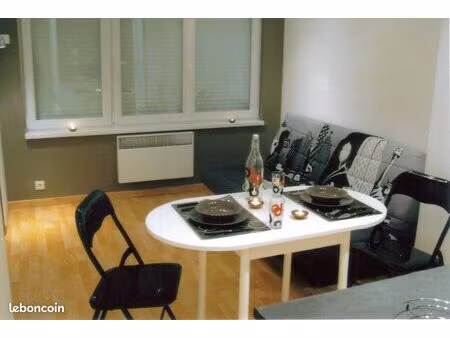 á louer studio meublé 19 m² (état comme neuf)