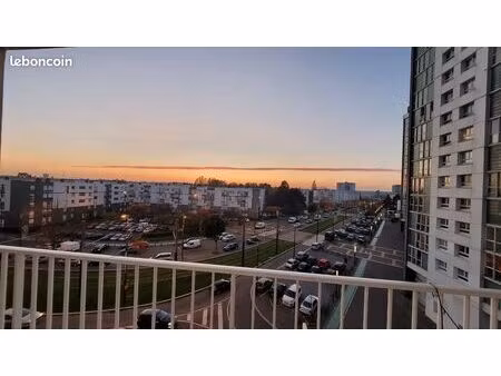 f4 entièrement meublé