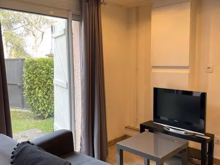 studio meublé indépendant dans maison individuelle