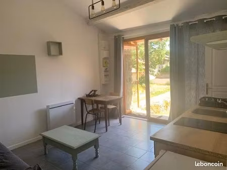 studio 28 m2 2 km de chomelix