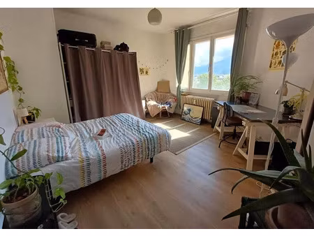 location appartement 1 pièce 40 m² à grenoble (38000)  552 €