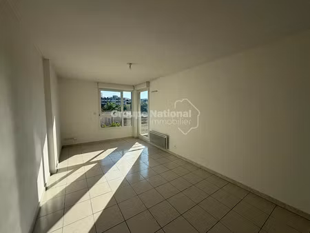 location appartement 2 pièces 37.94 m² à nimes (30000)  578 €