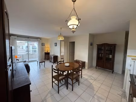 location meublée appartement 2 pièces 50 m² à beziers (34500)  670 €