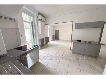 location appartement 3 pièces 52.7 m² à nimes (30000)  620 €