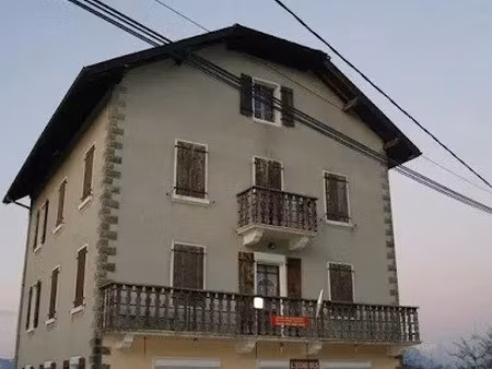 location meublée appartement 2 pièces 25 m² à la roche-sur-foron (74800)  675 €
