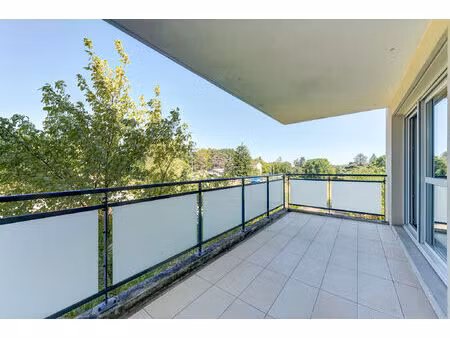 appartement t3 / balcon / double parking