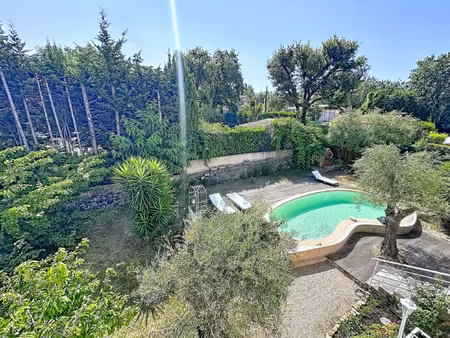 haut de villa avec jardin privatif et piscine vence  quart