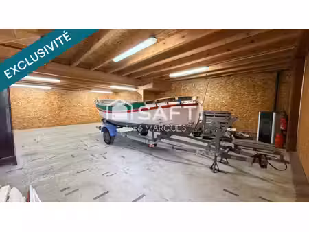 za cogolin local commercial 150m² + préau 65m²