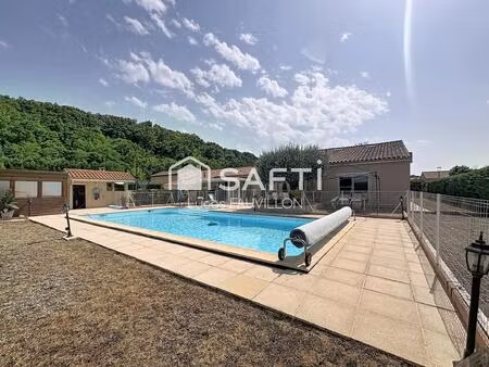 maison de 140 m2 + maison de 55m2 et piscine