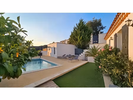 maison 6p. 4 ch. piscine  suite parentale et panneaux photov