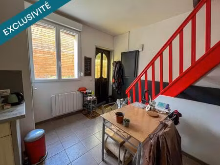 jolie maison de courée de 43m² avec jardinet et cave.