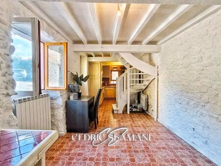en exclusivite - maison de village en r+2 52 m2 - 2 chambres - 1 bureau