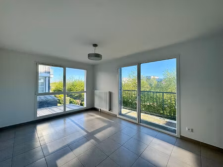 appartement bondoufle 3 pièce(s) 60.50 m2
