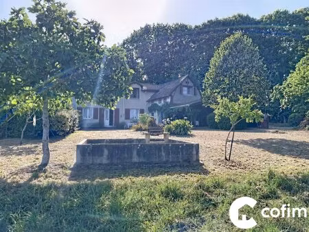 maison 6 pièces proche de garlin avec grange et terrain de prè