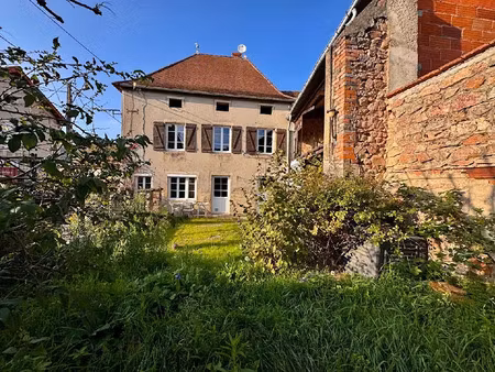 vente maison 5 pièces 173 m² à montmelard (71520)  89 000 €