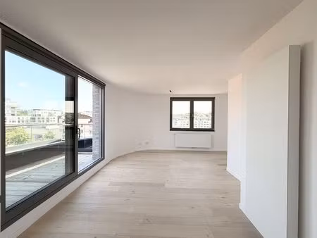 penthouse à louer avec terrasse et 2 chambres   auderghem (vbe49982)