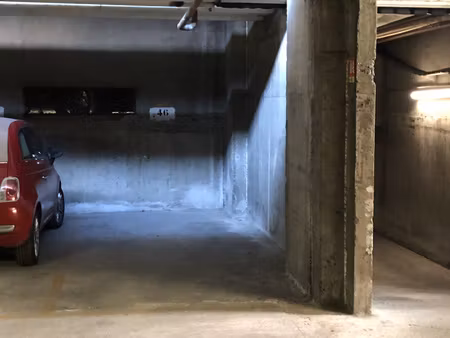 parking sous-sol peite france