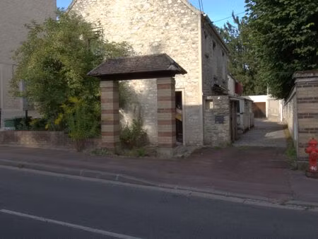 maison de ville et de caractère de 90m2 sur beynes