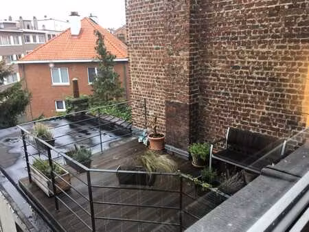 lumineux duplex 2ch avec terrasse sud à woluwe-st-lambert