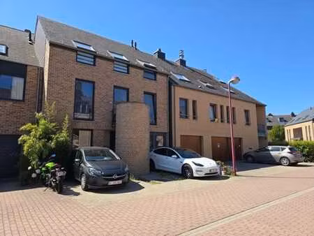lumineux appartement duplex 3 chambres  de +/- 85m² !