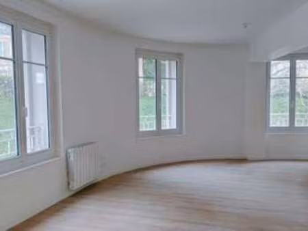 location appartement 2 pièces à coutances (50200) : à louer 2 pièces / 50m² coutances