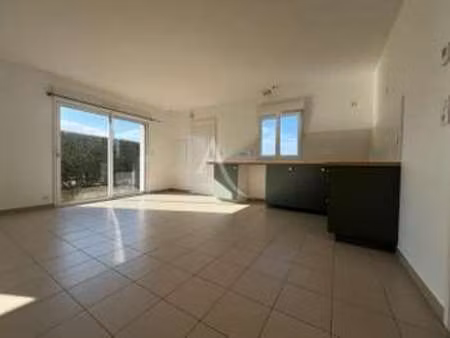 location maison au fenouiller (85800) : à louer / 55m² le fenouiller