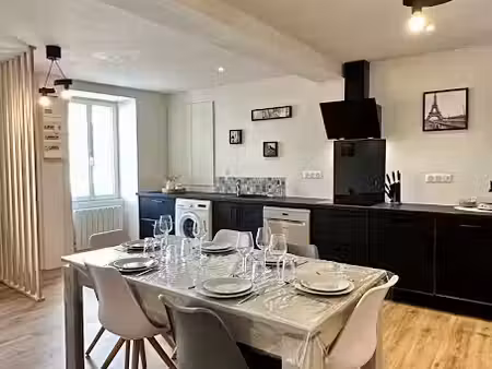 location meublée maison 5 pièces 119 m² à ruelle-sur-touvre (16600)  950 €