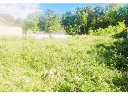 terrain constructible de 1 063 m² à vendre – saint-clair-de-la-tour (38110)