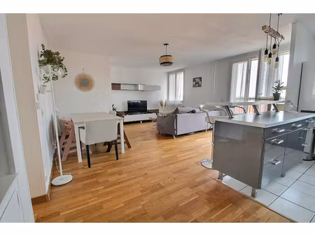 appartement f3 en parfait état avec vue dégagée et sans vis-à-vis