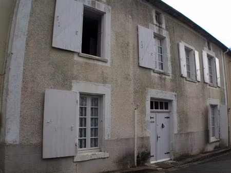 maison en pierre grand volume de pièces