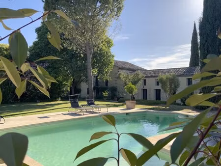 propriété d'exception à 350 m du centre d' uzès à pieds.