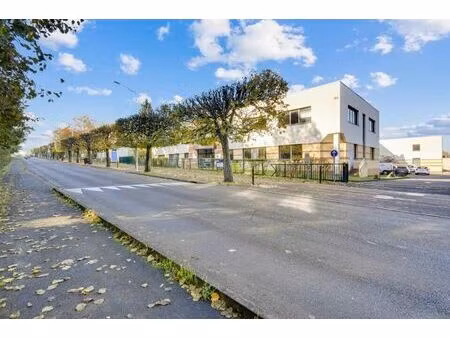 location local d’activités champs sur marne 77420 518m²