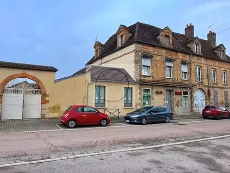 prestigieux immeuble de rapport en vente à pont-sur-seine  france