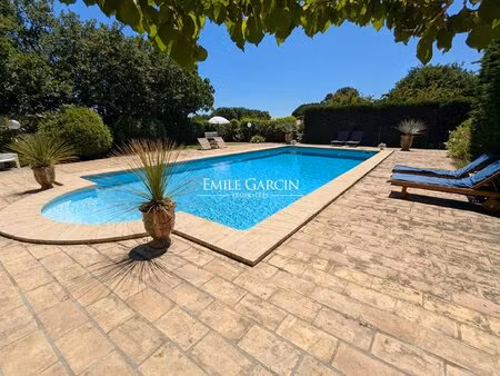a vendre - villa de prestige à villeneuve-lès-avignon  vue et terrain constructible