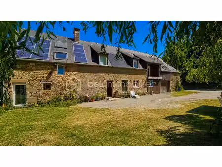 maison de 275 m² à le chatellier