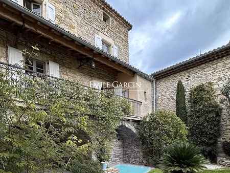 a vendre- maison de village avec bassin- entre uzès et alès