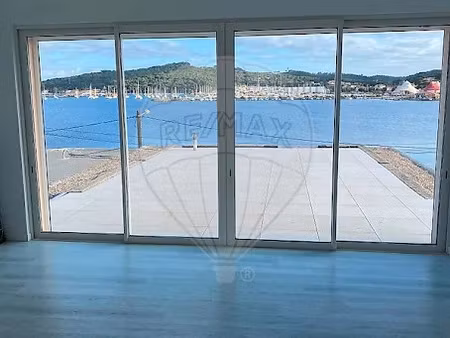 vente immeuble 14 pièces 420 m² à la seyne-sur-mer (83500)  2 100 000 €
