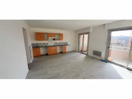 location appartement 3 pièces 69m²