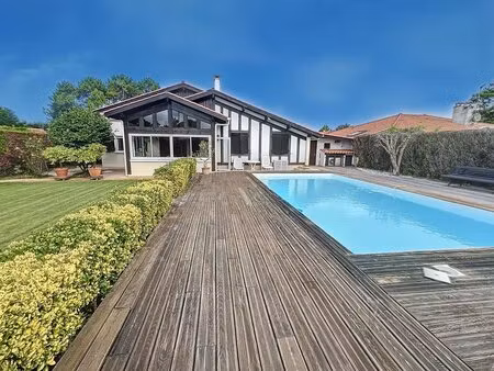 maison familiale avec piscine à messanges proche océan